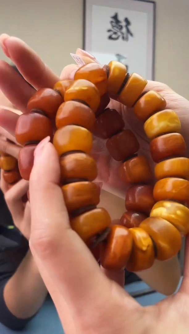 琥珀未镶嵌珠宝奇石T048 18微瑕假一罚十，多样性发一件