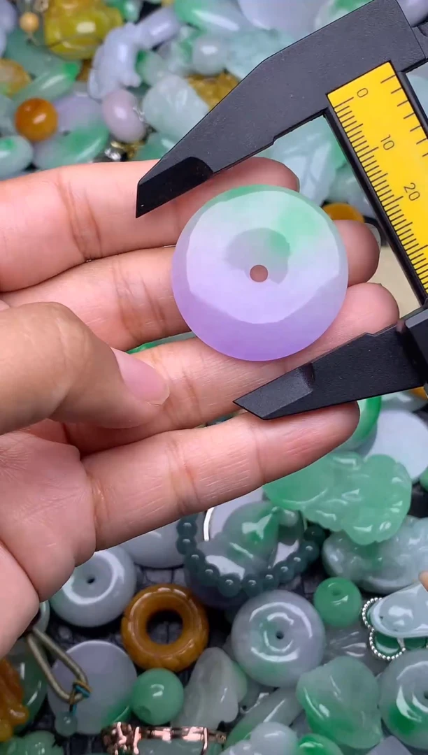 翡翠未镶嵌颈饰天然缅甸翡翠吊坠