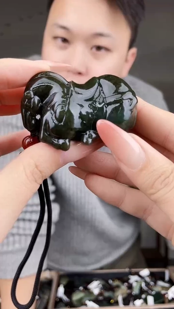 未镶嵌和田玉挂件和田玉拍一发一，多样性发货！