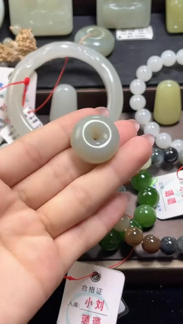 吊坠(不含链)未镶嵌和田玉且末青白 22+平安扣9014838