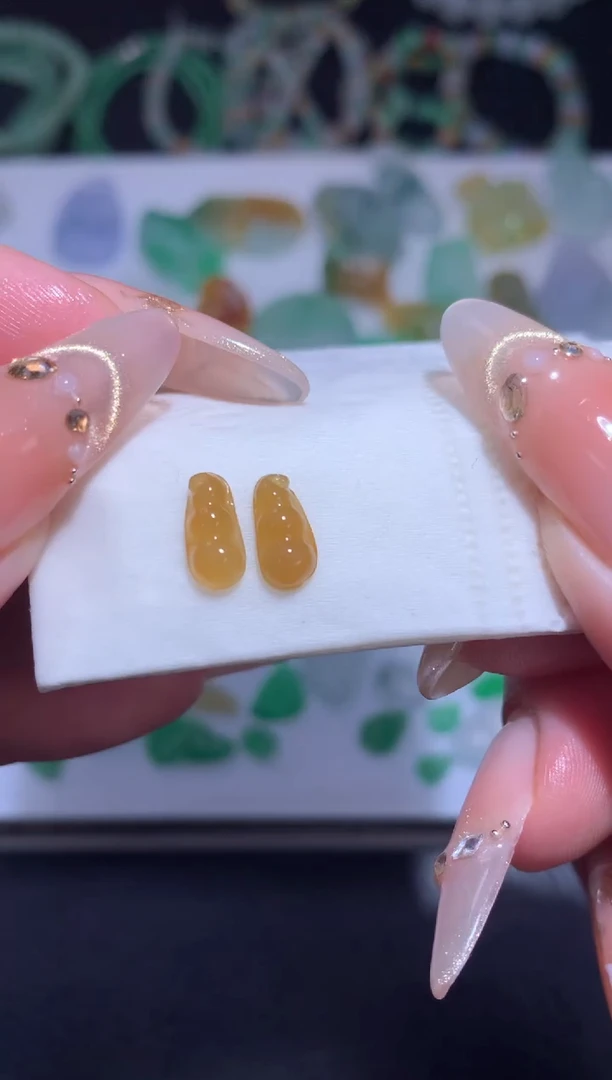 未镶嵌定制翡翠豆子