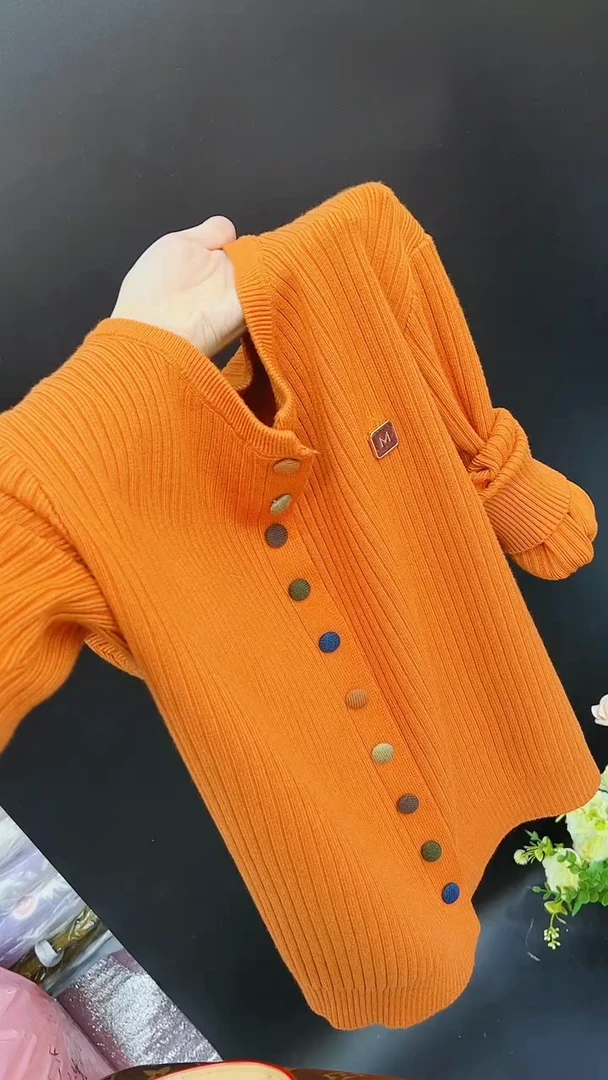 2025秋冬新彩色纽扣设计感针织开衫女百搭显瘦毛衣洋气小众上衣潮