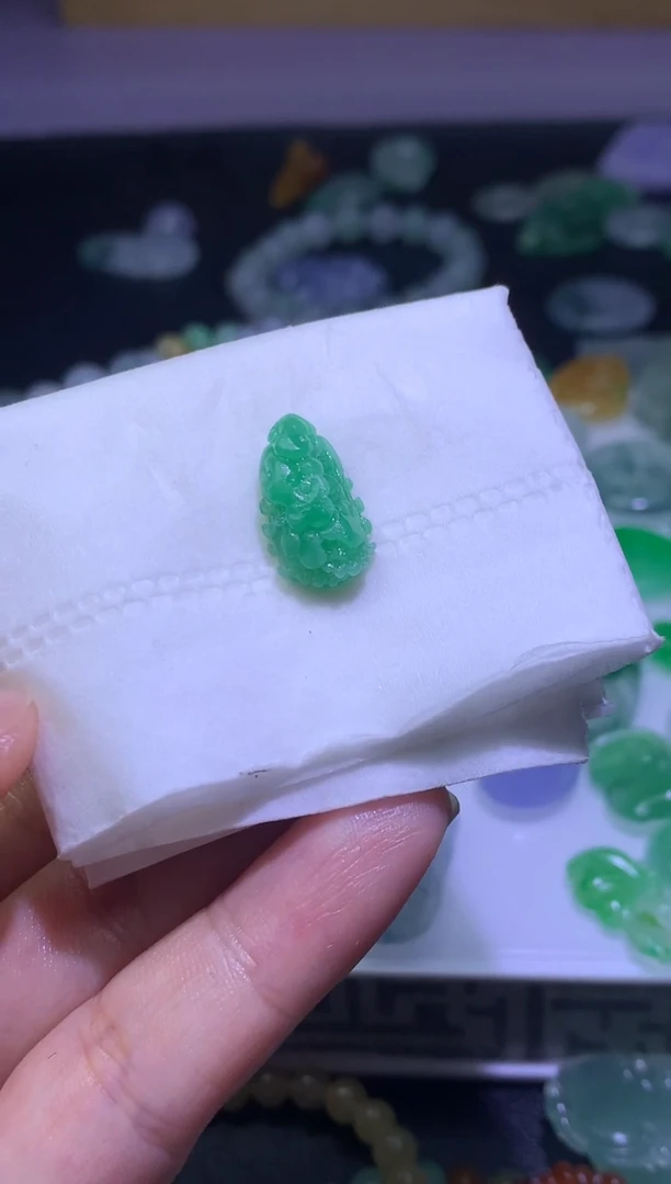 未镶嵌定制翡翠毛货