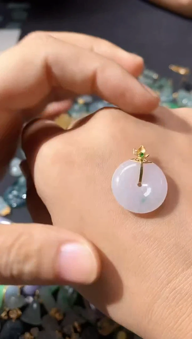 颈饰18K金镶嵌翡翠20250917124