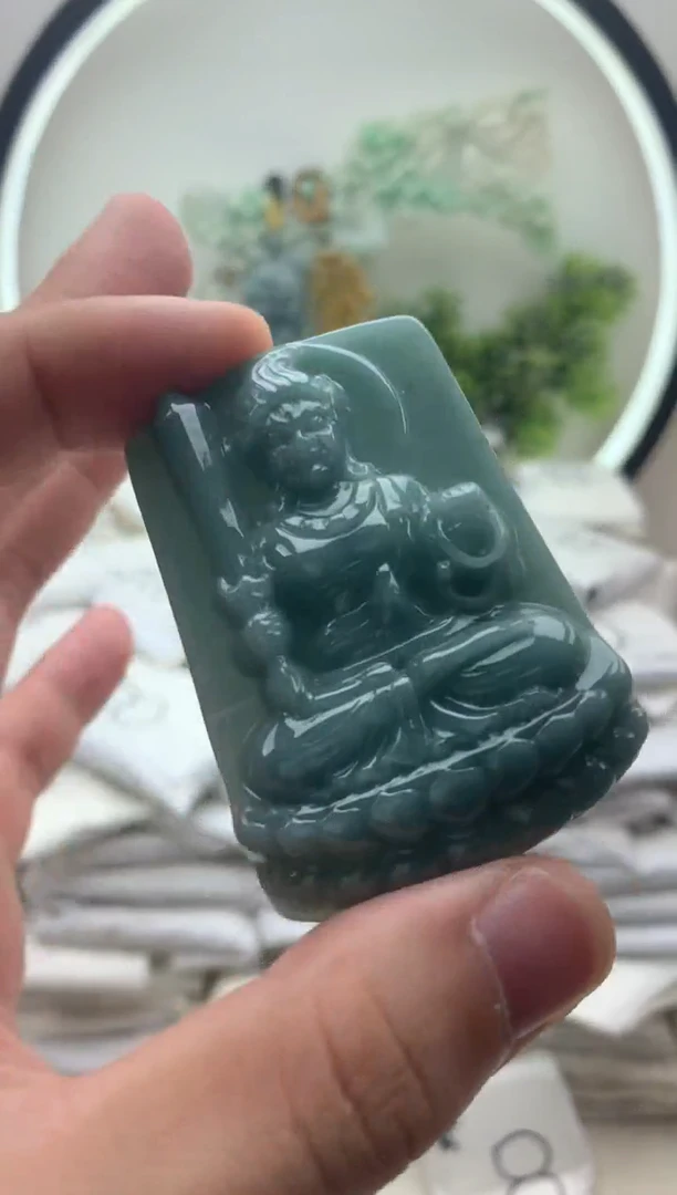 颈饰未镶嵌翡翠不动明王