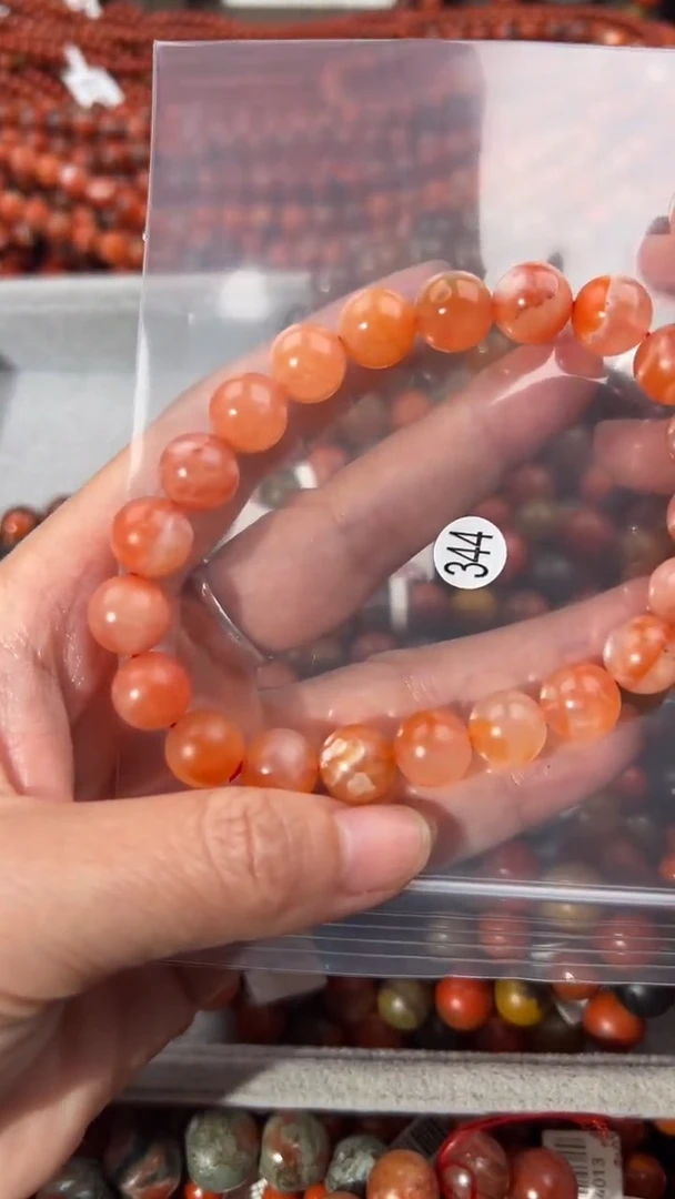 南红玛瑙手串未镶嵌10+