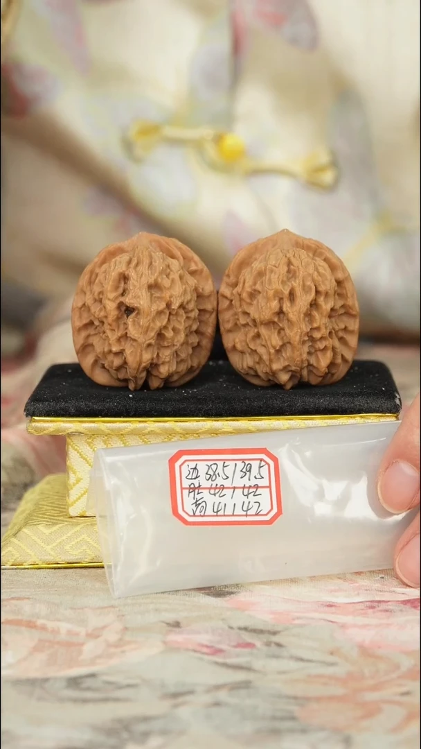 【闪购商品】文玩核桃把件非嫁接马老四