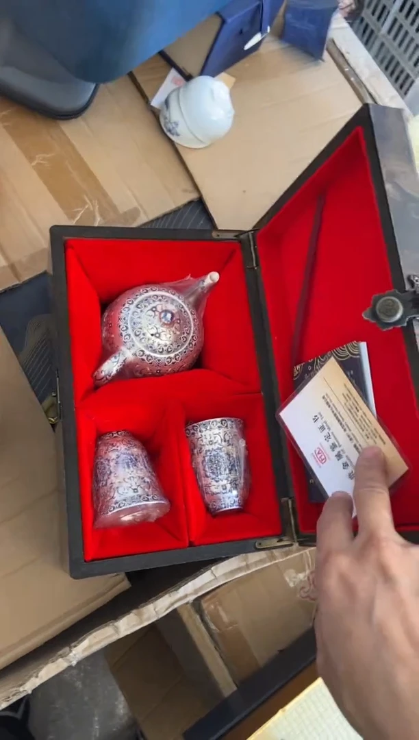 无运费险有瑕疵的摄影的产品有使用过的痕迹有点脏介意勿拍