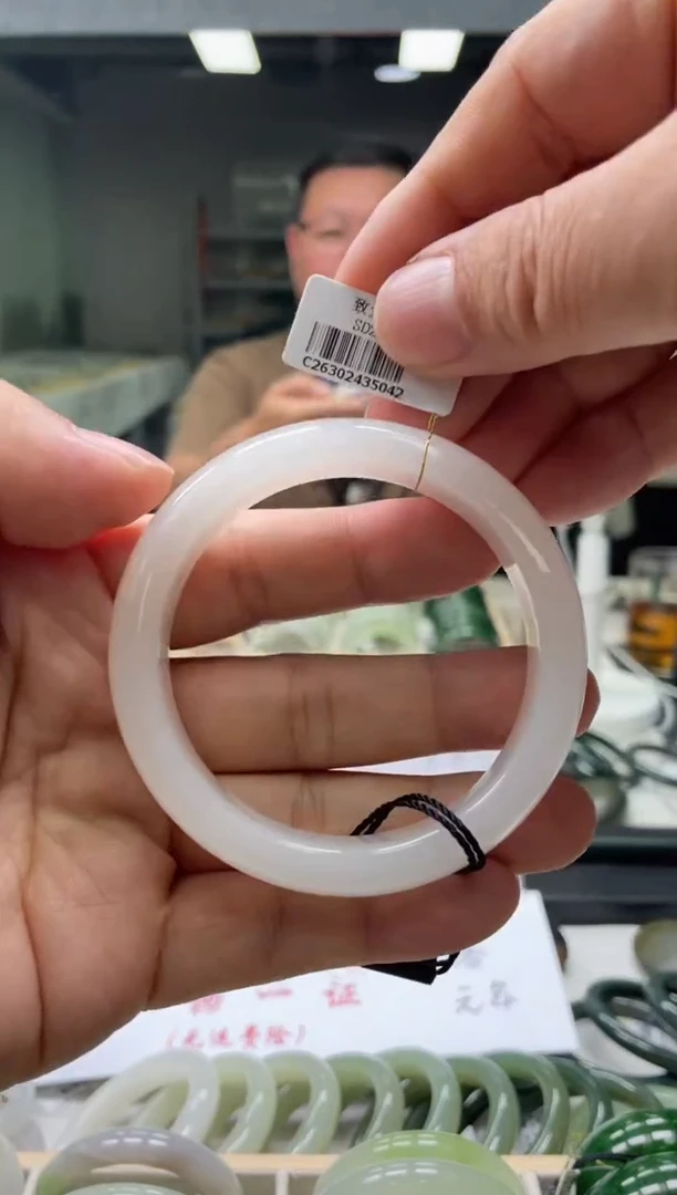 【闪购商品】和田玉手镯未镶嵌编码5042 圈口60-61