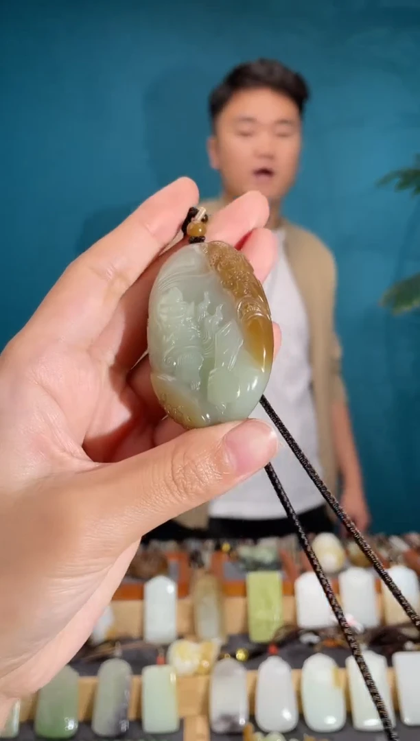 颈饰未镶嵌和田玉1