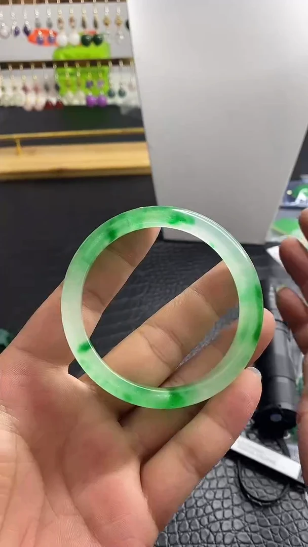 未镶嵌手镯翡翠K022