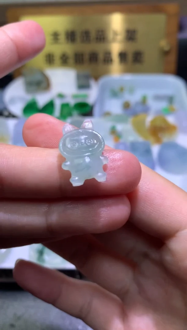 未镶嵌定制翡翠毛货