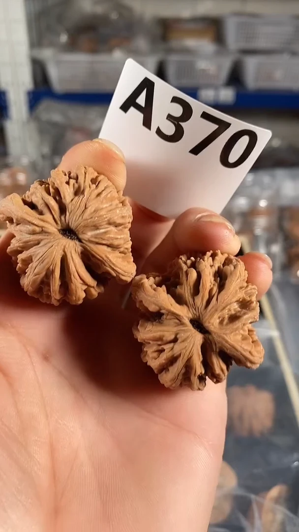 把件文玩核桃42麦穗虎头