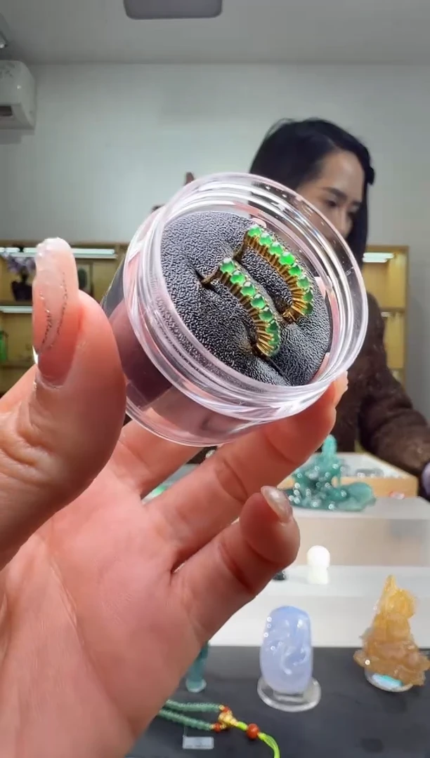 未镶嵌翡翠耳饰耳饰