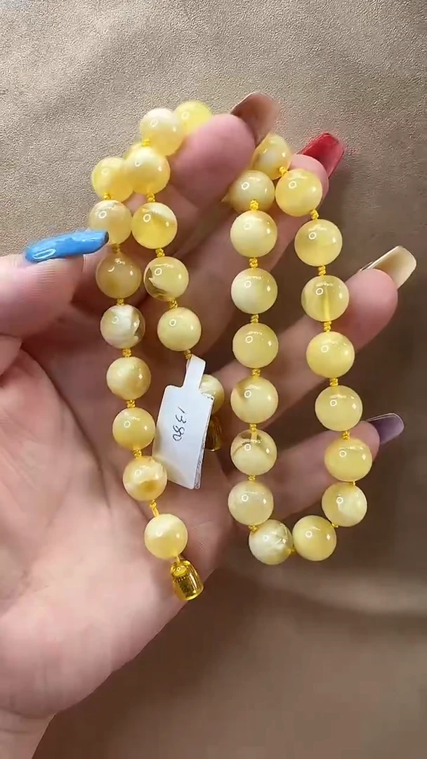 未镶嵌颈饰琥珀项链