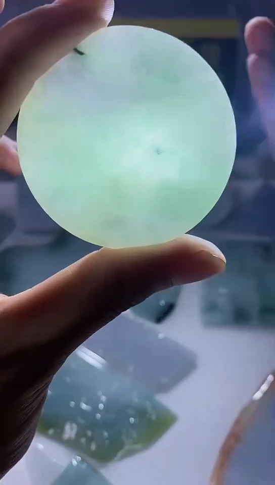 翡翠未镶嵌颈饰翡翠673