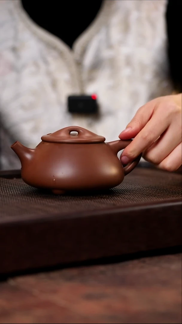 宜兴紫砂徐门金砂景舟石瓢