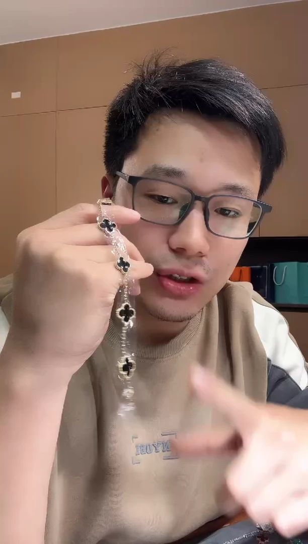 【闪购商品】玛瑙/玉髓手链18K金镶嵌黑色k黄，五花手链GHJ