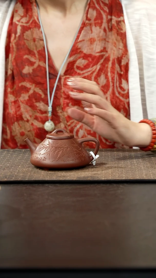 茶壶紫砂底槽青刻竹子冶200cc