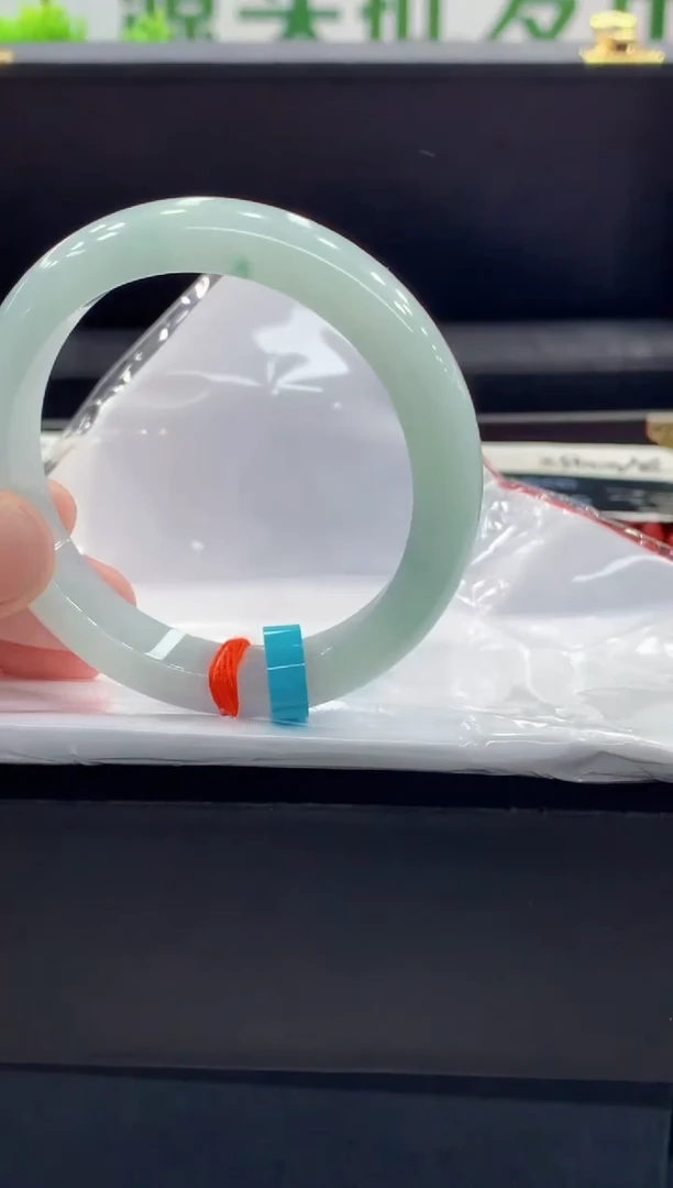未镶嵌手镯翡翠翡翠手镯