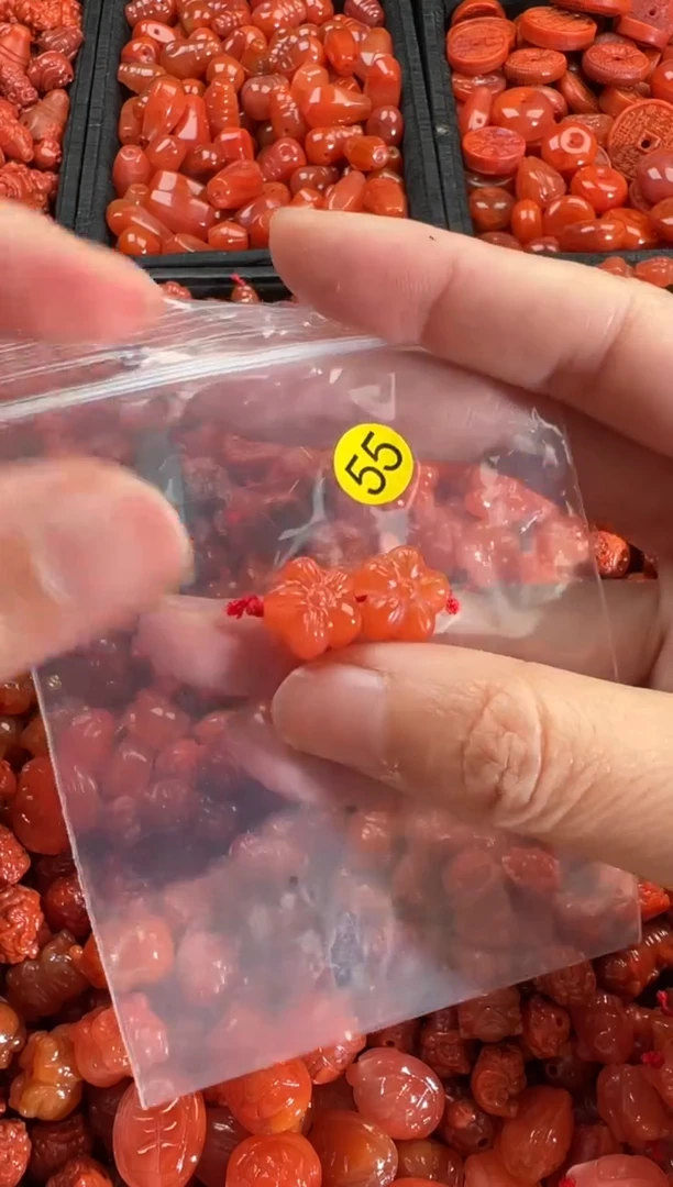 【闪购商品】南红玛瑙颈饰未镶嵌1