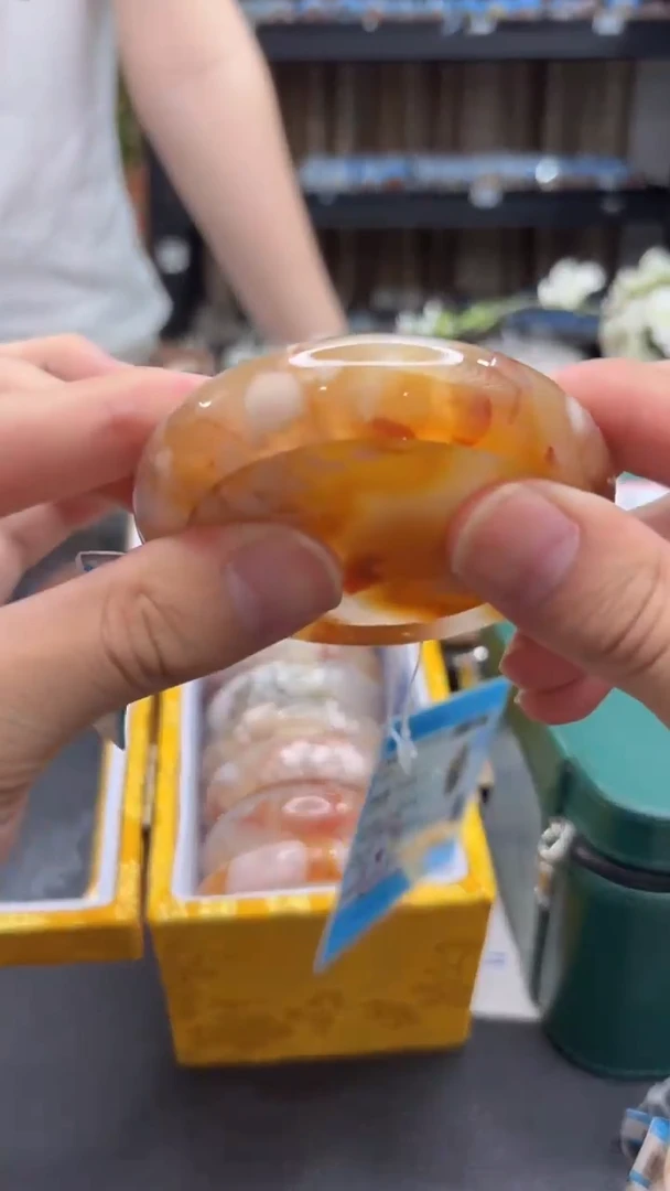 未镶嵌手镯石英质玉566(60圈赠送镯心)