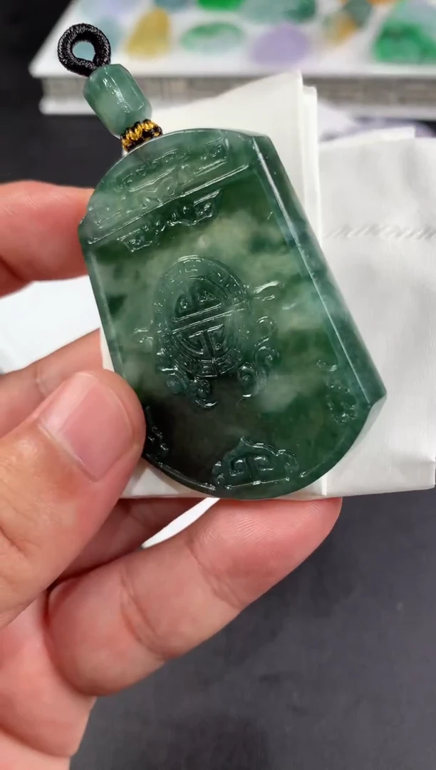 未镶嵌定制翡翠风**过翡翠