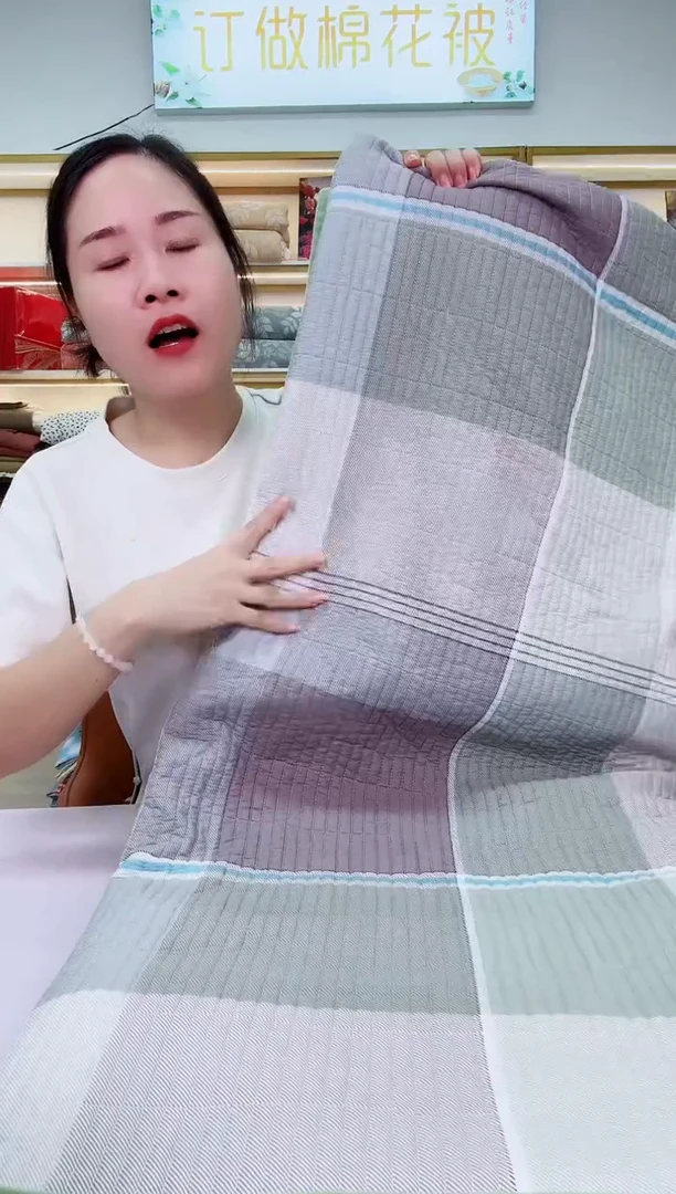 A面棉B面绒床盖