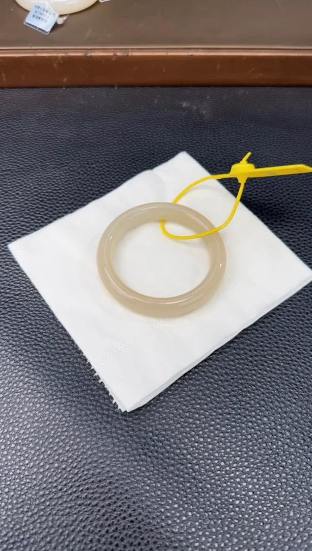 和田玉未镶嵌颈饰藕粉正装镯52-60