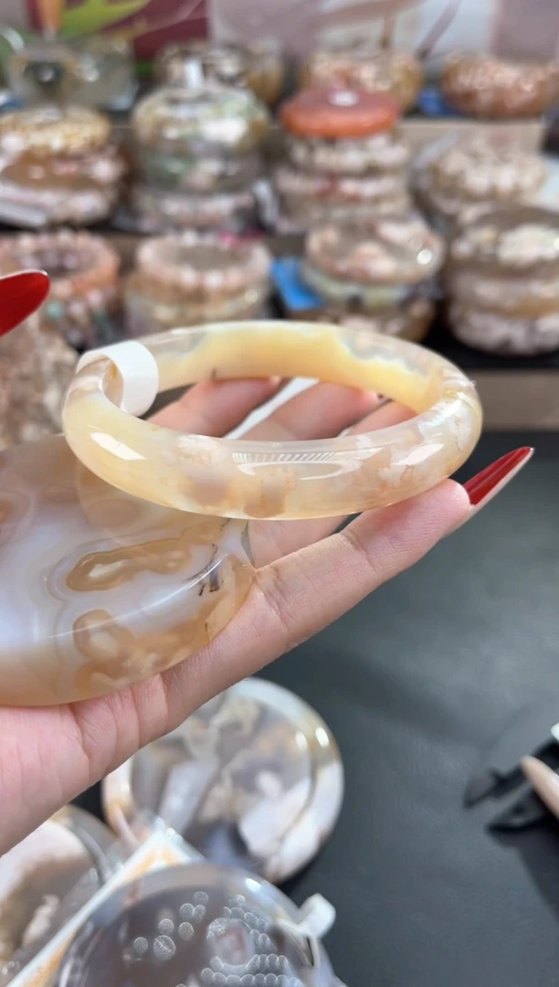 未镶嵌手镯石英质玉63