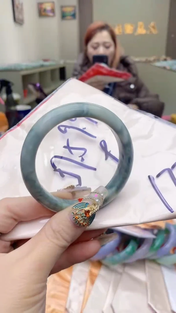 【闪购商品】翡翠手镯未镶嵌123335465534