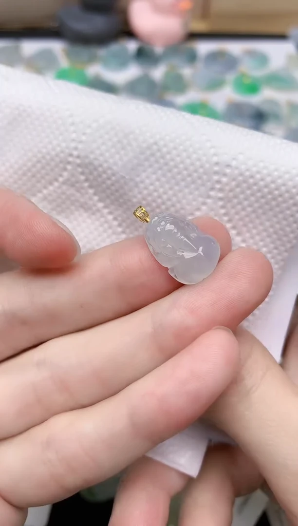 翡翠18K金镶嵌颈饰天然A货翡翠