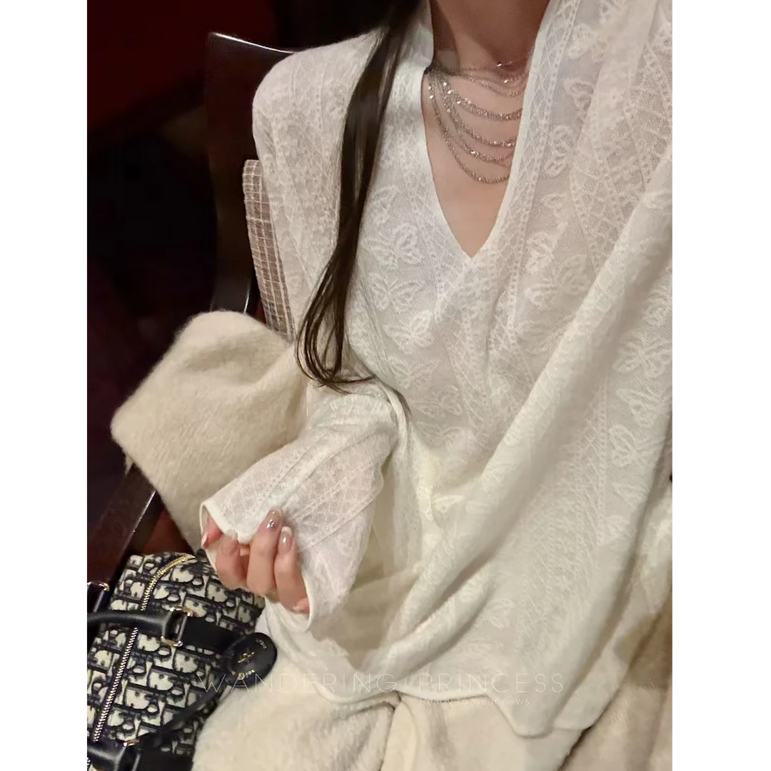 【蜜爷家】立体蝴蝶V领毛衣