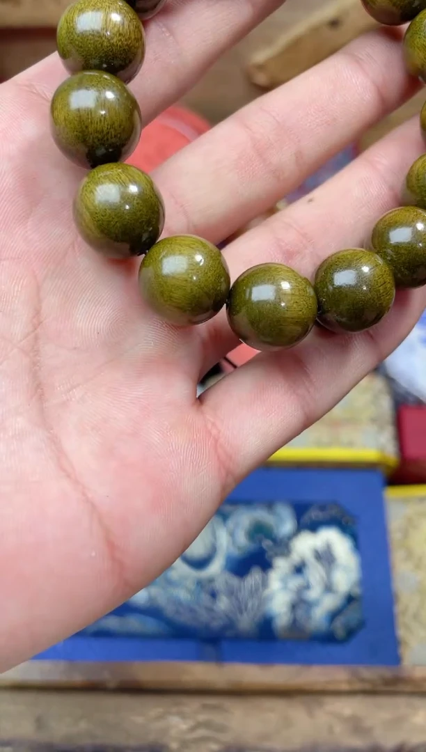【闪购商品】楠木（金丝楠）手串/手链点击链接下单即可