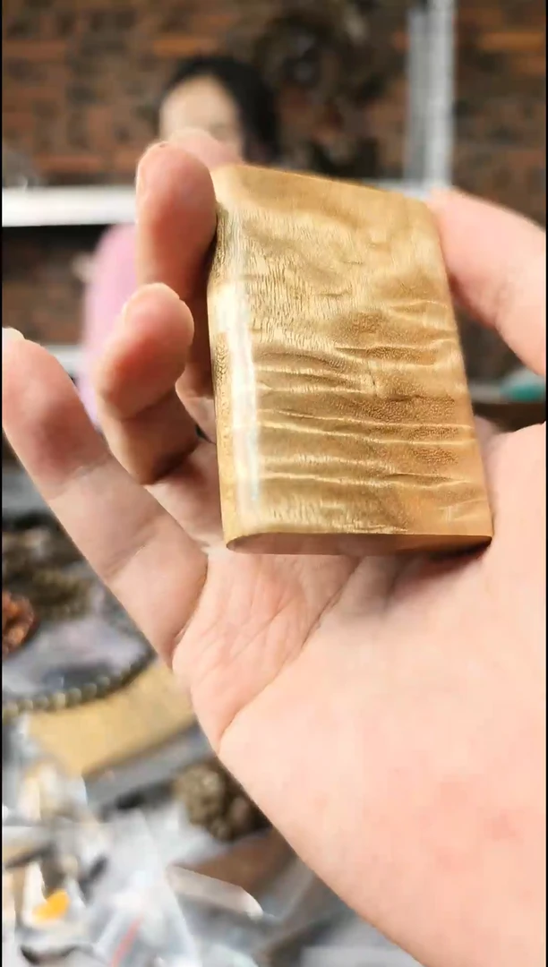 【闪购商品】金丝楠无事牌手把件