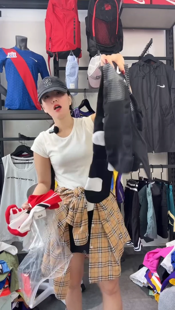 344编码 耐克卫衣服饰过款为准 尺码