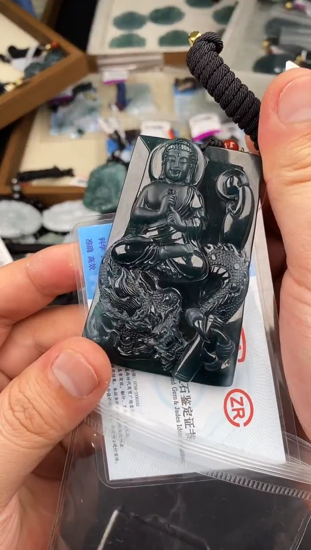 【闪购商品】翡翠颈饰未镶嵌  天然翡翠，一物一图