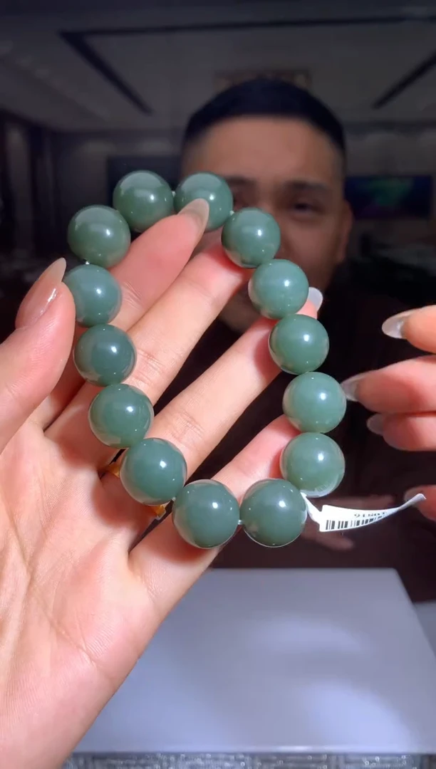 【闪购商品】定制和田玉Boss阳天然和田玉（拍一发一）