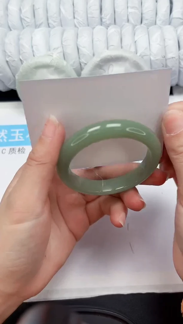 【闪购商品】石英质玉手镯未镶嵌193-55.1