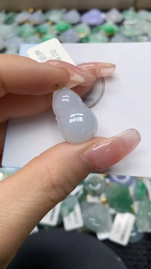 颈饰18K金镶嵌翡翠a货百元以下同包裹多件发出的只收取一单运费