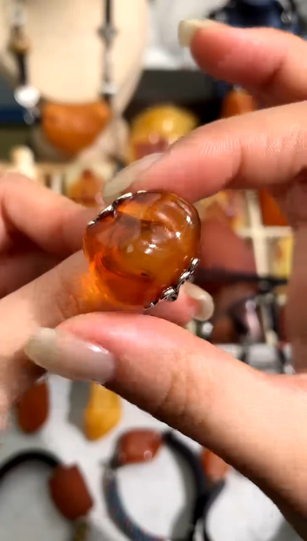 【闪购商品】蜜蜡裸石未镶嵌似玉