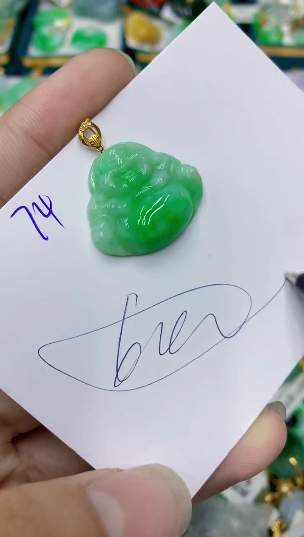 翡翠18K金镶嵌颈饰1111111111