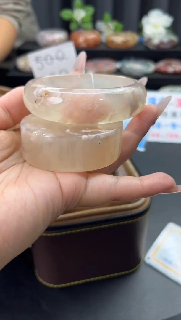 未镶嵌手镯石英质玉（57-58圈口）赠送镯心