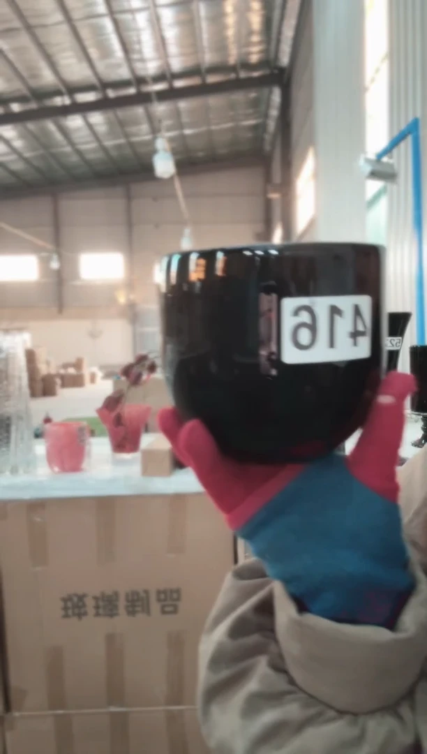 305直播玻璃花瓶