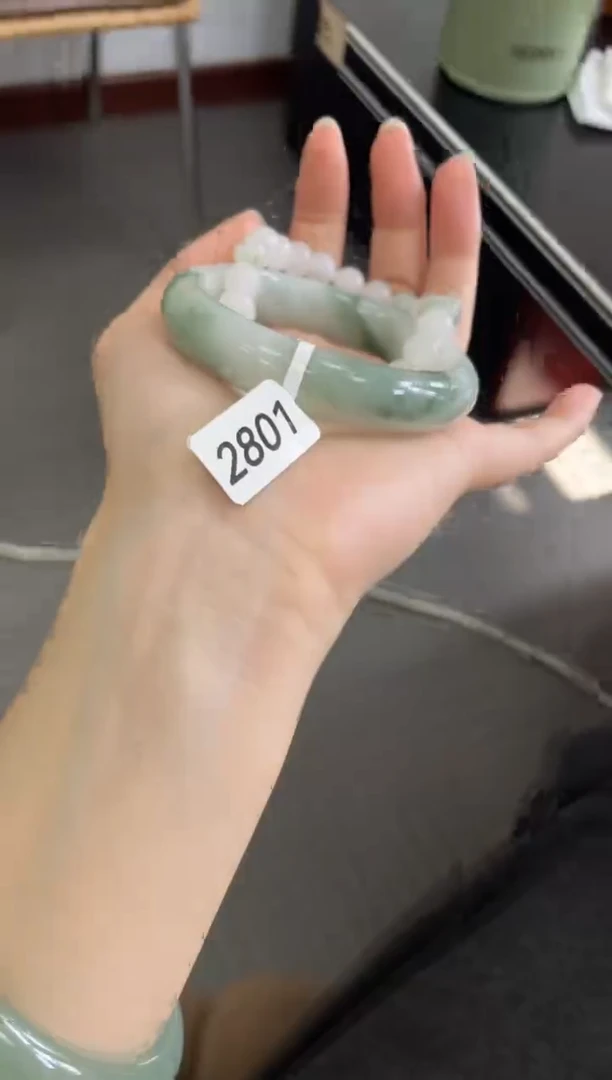 未镶嵌手镯石英质玉2801