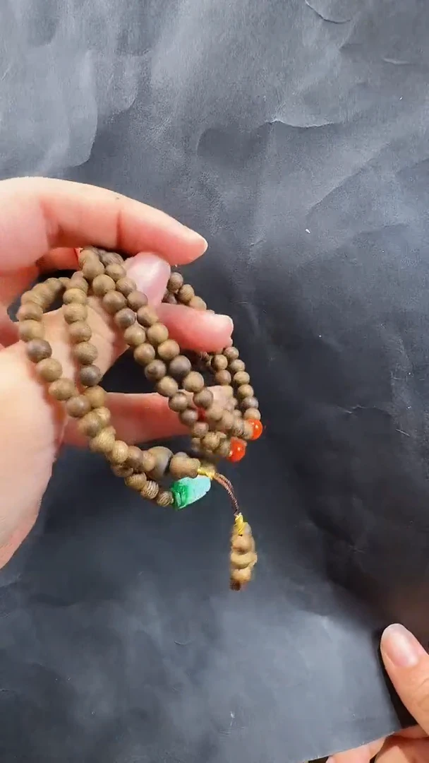 颈饰未镶嵌翡翠项链