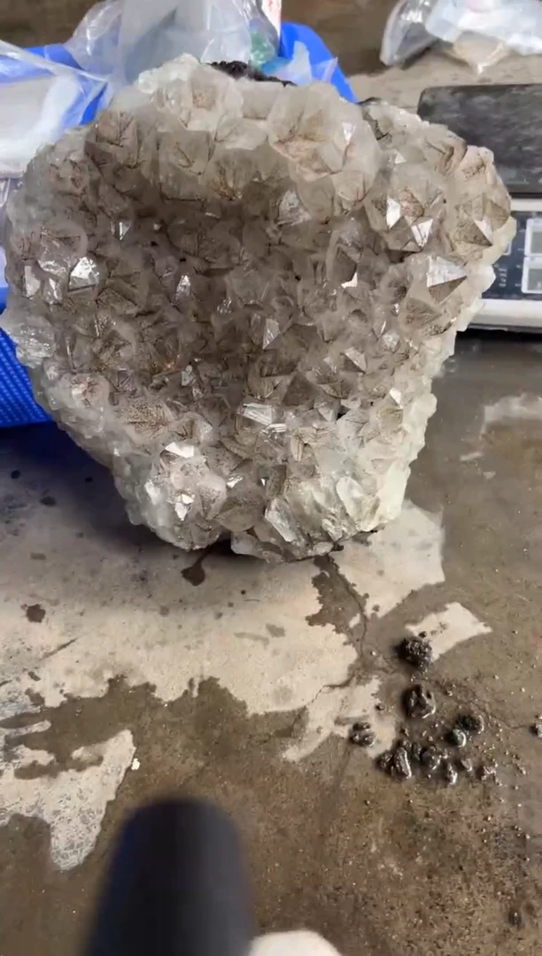 水晶珠宝半成品未镶嵌c****屋天然水晶原石摆件拍13单99发1