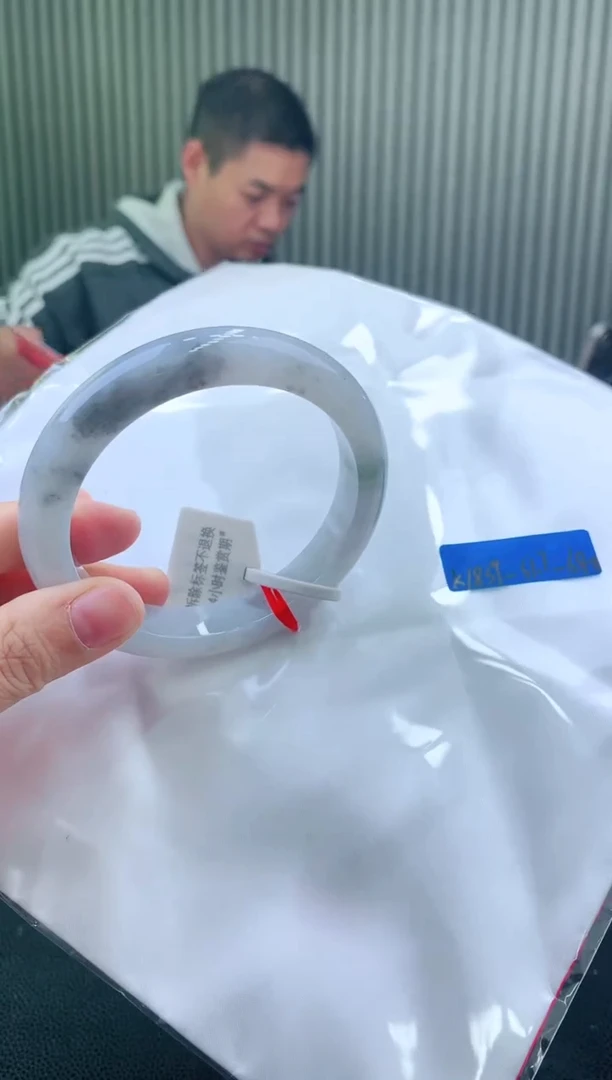 未镶嵌手镯翡翠111