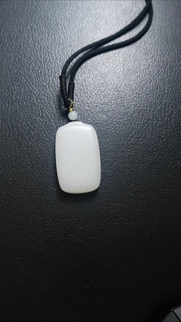 颈饰未镶嵌和田玉无事牌