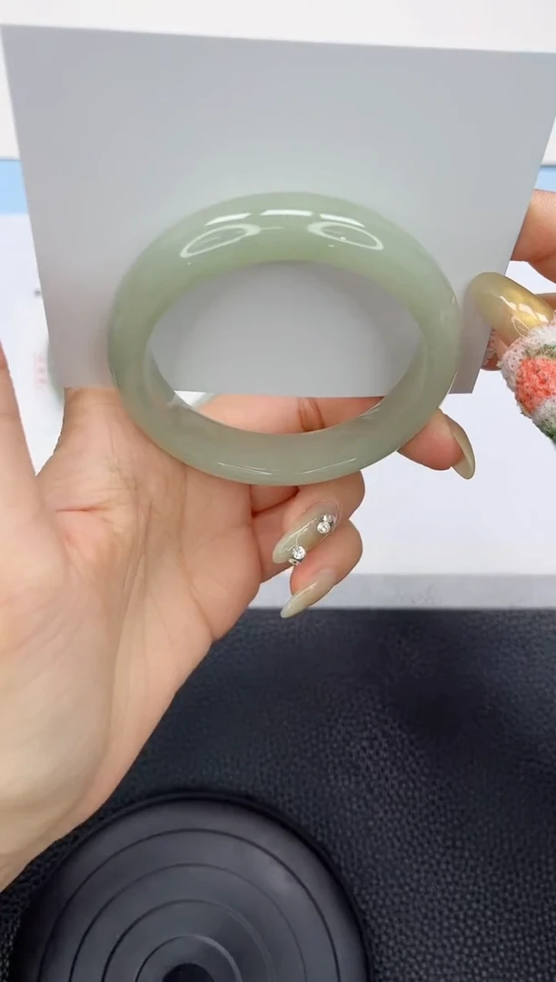 石英质玉手镯未镶嵌107-52.7